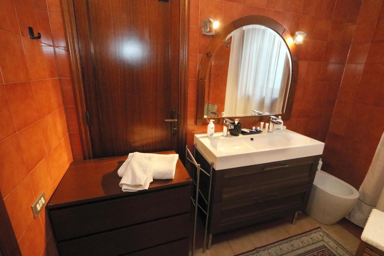 Bari Suite Apartment Barone 12 Free Parking Exterior foto